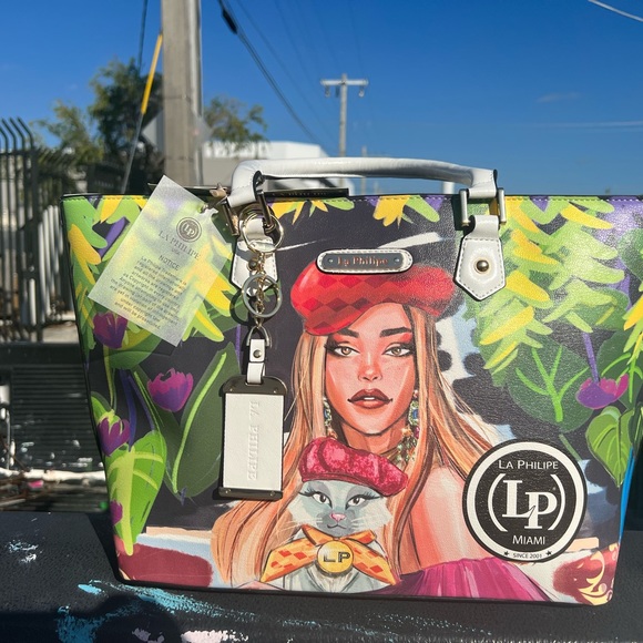 La Philipe purse studs made in Miami new with tag and keychain bag cat - Picture 2 of 8